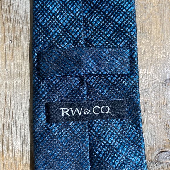 RW & Co Tie - Picture 3 of 3